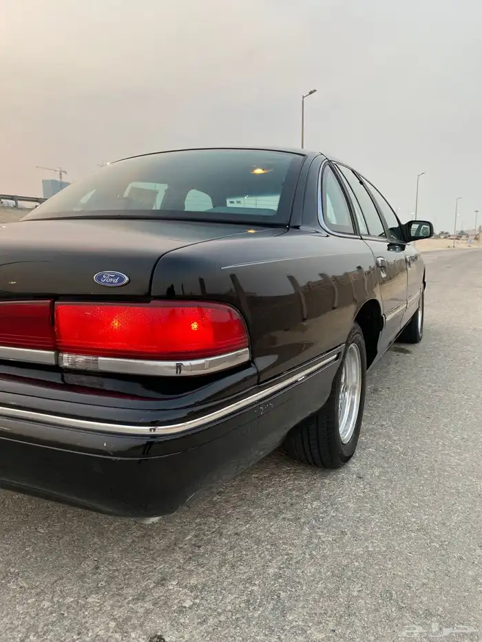 فورد فكتوريا 5