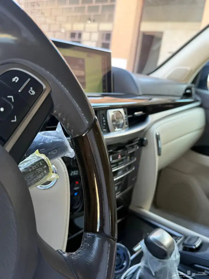 جيب لكزس LX 2018 لون كحلي منوة للمستخدم 6