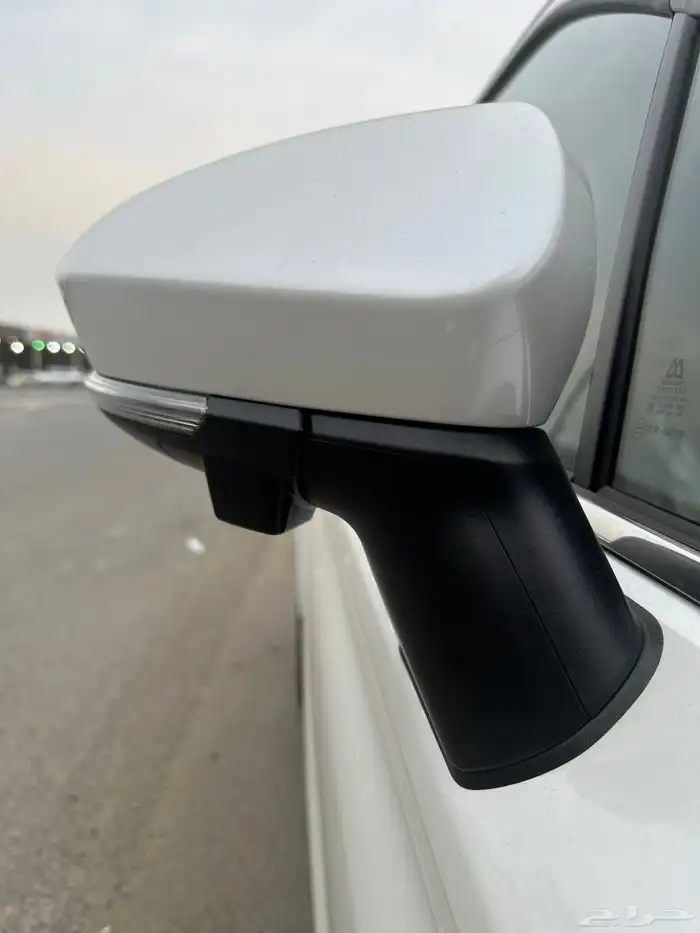 تويوتا فيلوز 4 سلندر موديل 2025 متوفر جميع الالوان 3