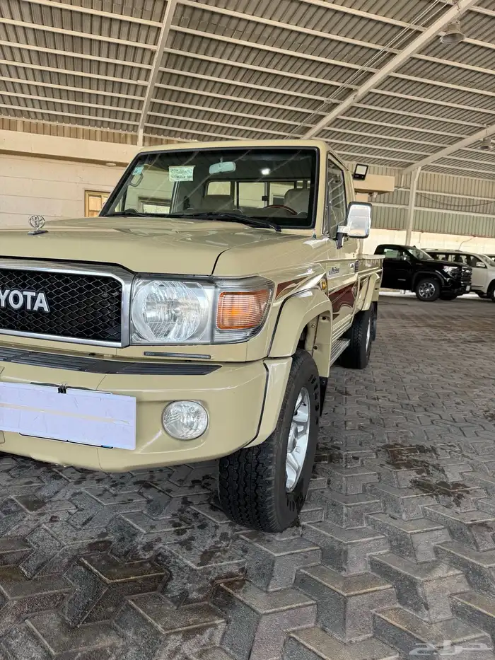 تويوتا شاص رفرف سعودي موديل 2018 5