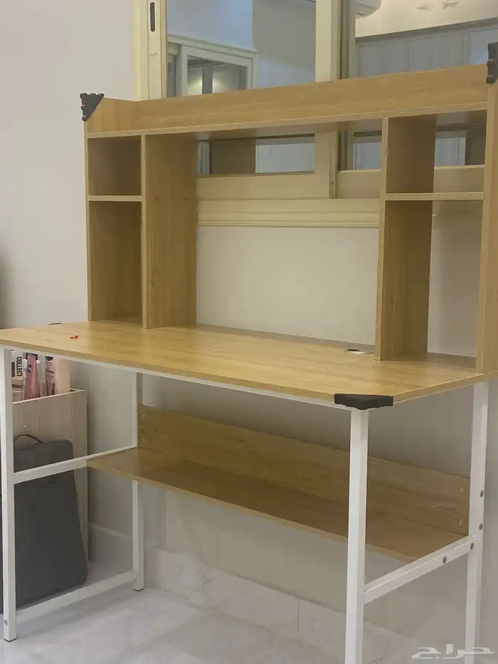 طاولة مكتبة 0