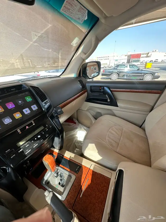 لاندكروزر 2013 شرط بدي وكاله ومحركات وكاله فل كامل 26