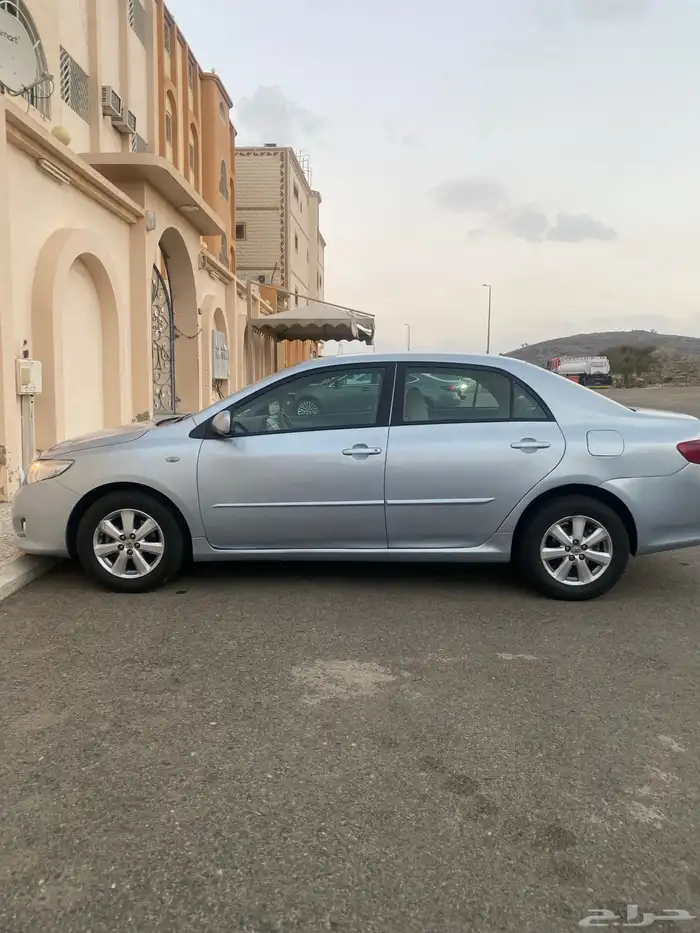 ( تم البيع )كورولا 2009 مخزن 72 الف كيلو قير عايدي 1