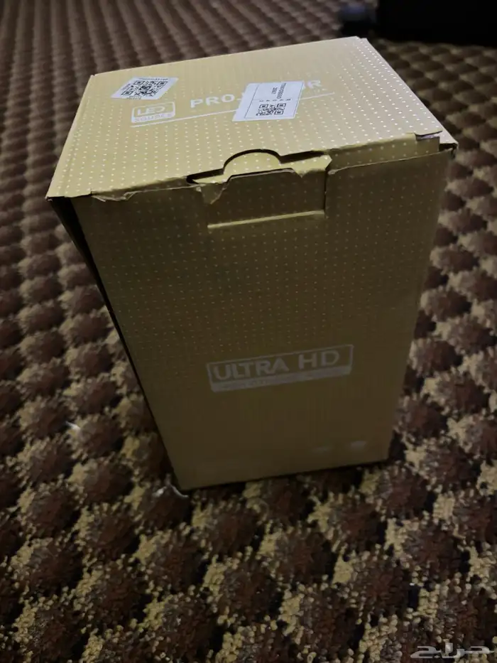 بروجكتر بحالة الجديد تماما 0