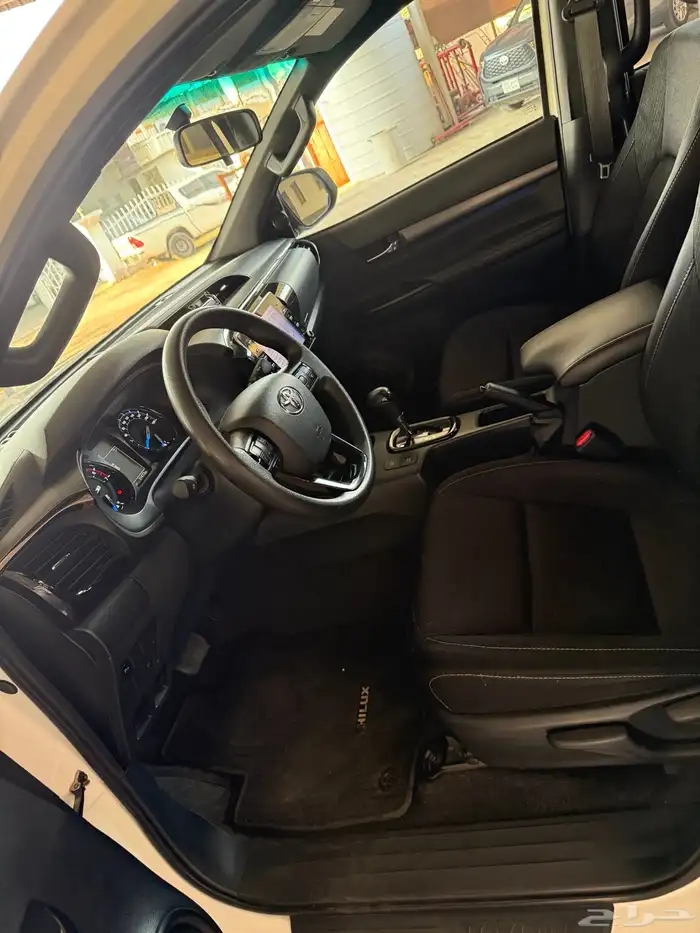 تويوتا هايلوكس دفنشر 6 سلندر موديل 2021 25