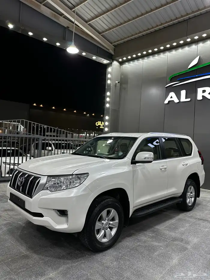 برادو ديزل 2019 بريمي لدى معرض(عبيد الرشيدي) 1