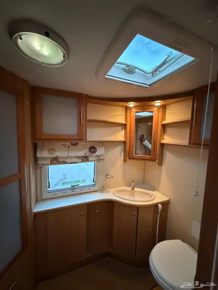 كرفان اوربي 5 متر ونص ( نظيف جدا ) 53