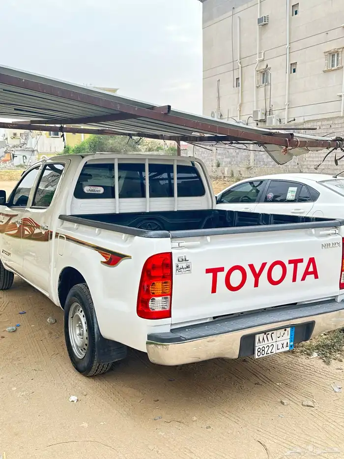 هايلوكس 2010 شد بلد يحمل لوحه مكرر 18