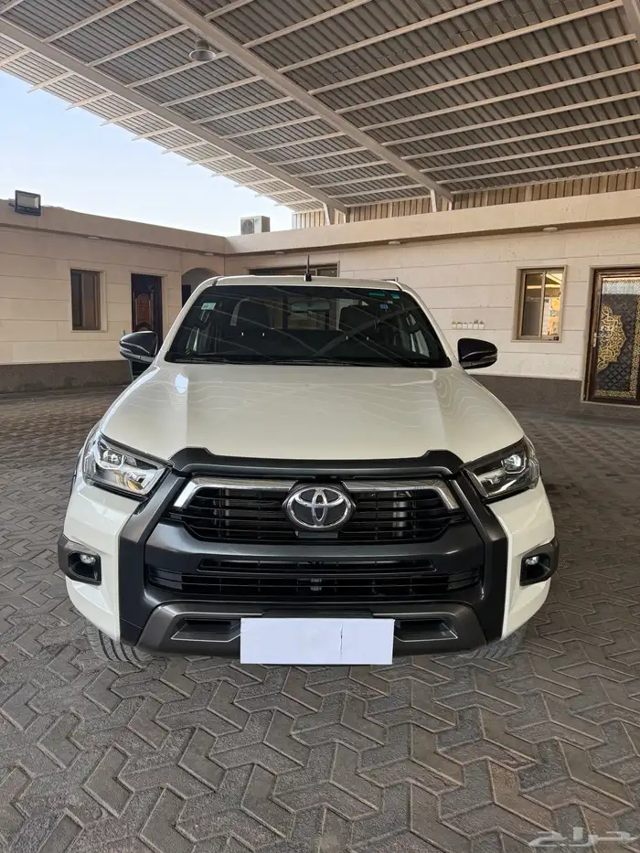 تويوتا هايلوكس دفنشر 6 سلندر موديل 2021 2