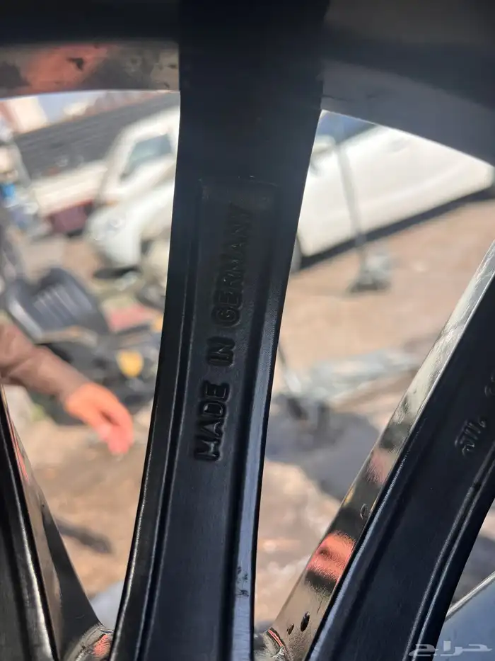 جنوط وكفرات مرسدس اصلي وكاله مقاس 20معا كفرات صيني تاريخ 25 8