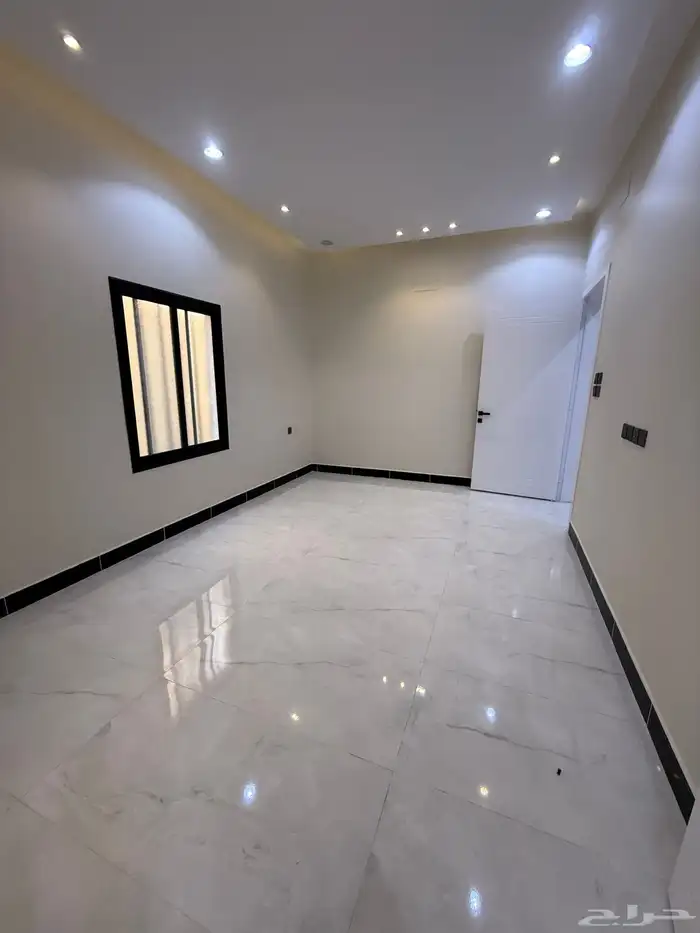 للبيع روف بملحق علوي بحوش حي الراقي خميس مشيط 780الف 8