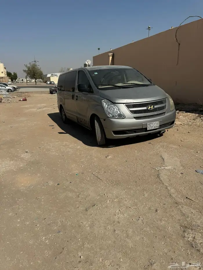 للإجار باص فان H1 2013 1