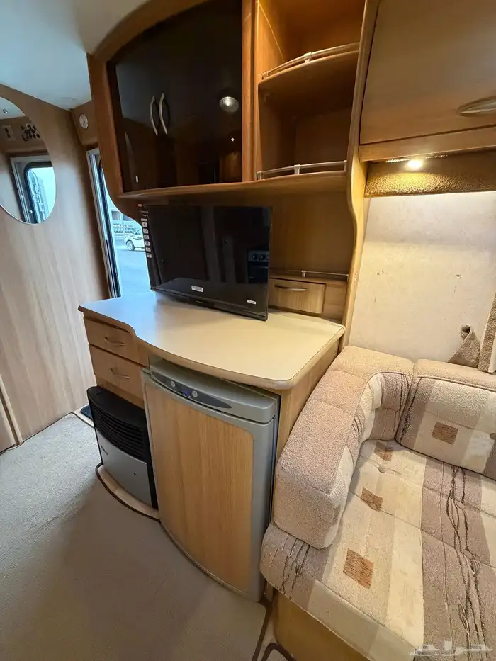 كرفان اوربي 5 متر ونص ( نظيف جدا ) 30