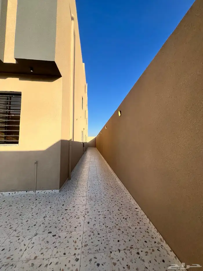 دور ارضي للبيع بمدخل سياره خميس مشيط حي النور بسعر 550 الف 1