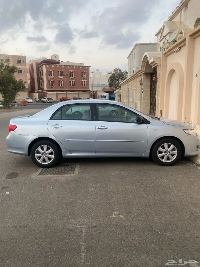 ( تم البيع )كورولا 2009 مخزن 72 الف كيلو قير عايدي 3