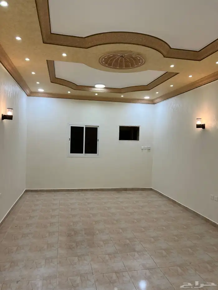 شقة 4 غرف 2 حمام وصاله ومطبخ خلف المستشفى العام بينبع 1