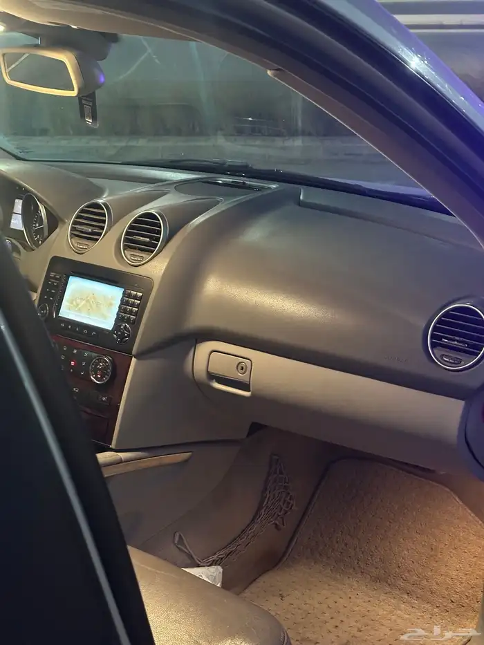 للبيع او البدل مرسديس ام ال قمة النظافه 350 6