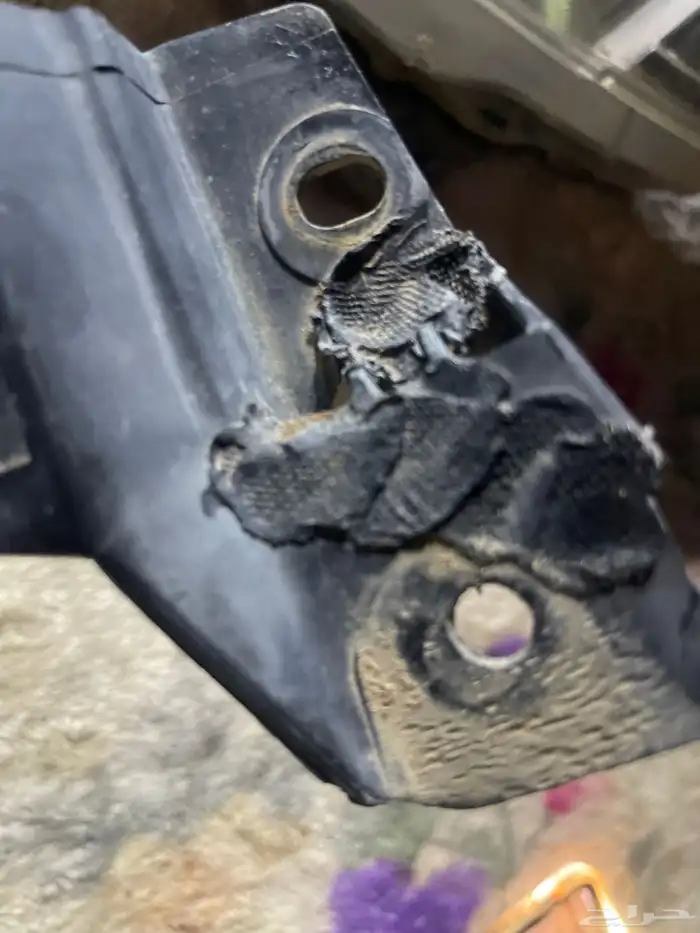 سست وقطع هايلوكس ومسجلات وشمعات 2