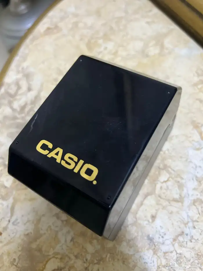 ساعه كاسيو عمرها 39 سنه .. بكامل الملحقات بدون السوار 0