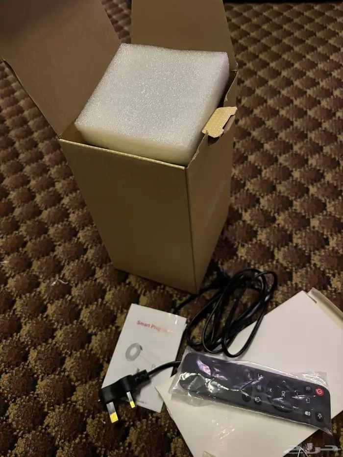 بروجكتر بحالة الجديد تماما 1