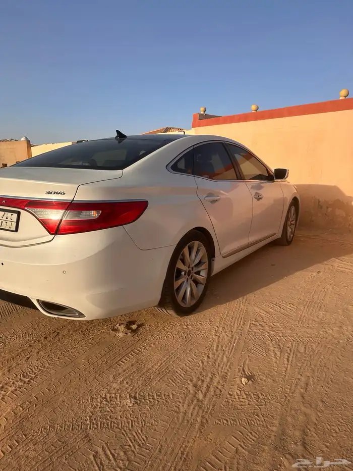 ازيرا 2014 فل كامل تشغيل بصمة وفتحتة سقف 2