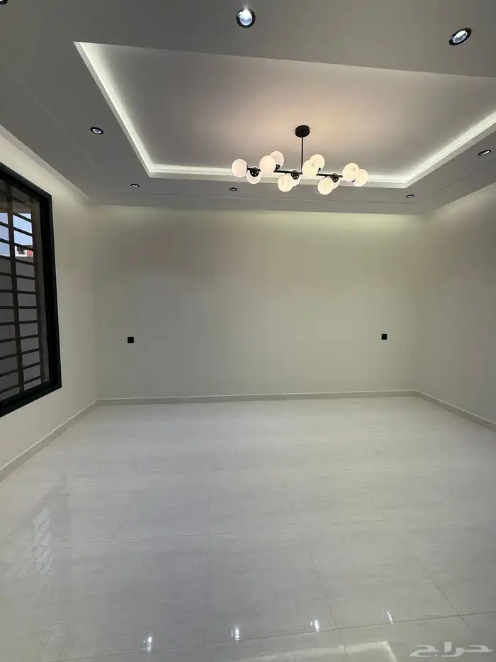 للبيع ارواف علويه وشقق ارضيه ببايكة سيارة ف احد رفيده 7