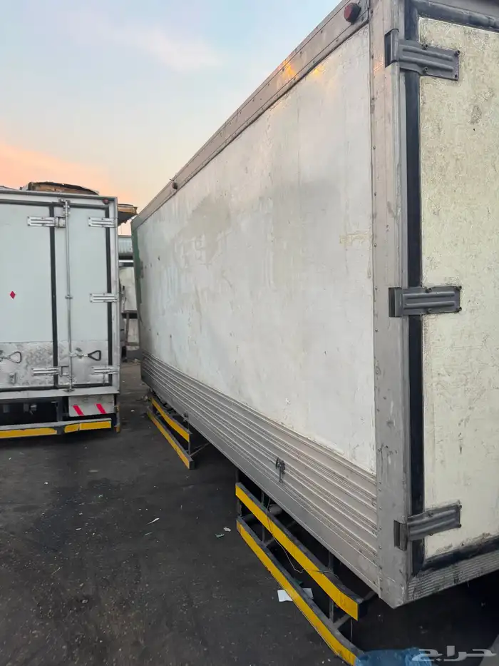 ثلاجة دينا 5 متر وعرض 2 6 1