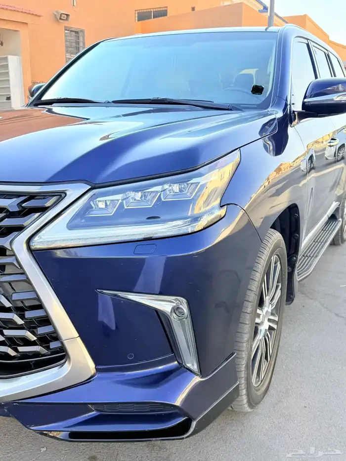 جيب لكزس LX 2018 لون كحلي منوة للمستخدم 21