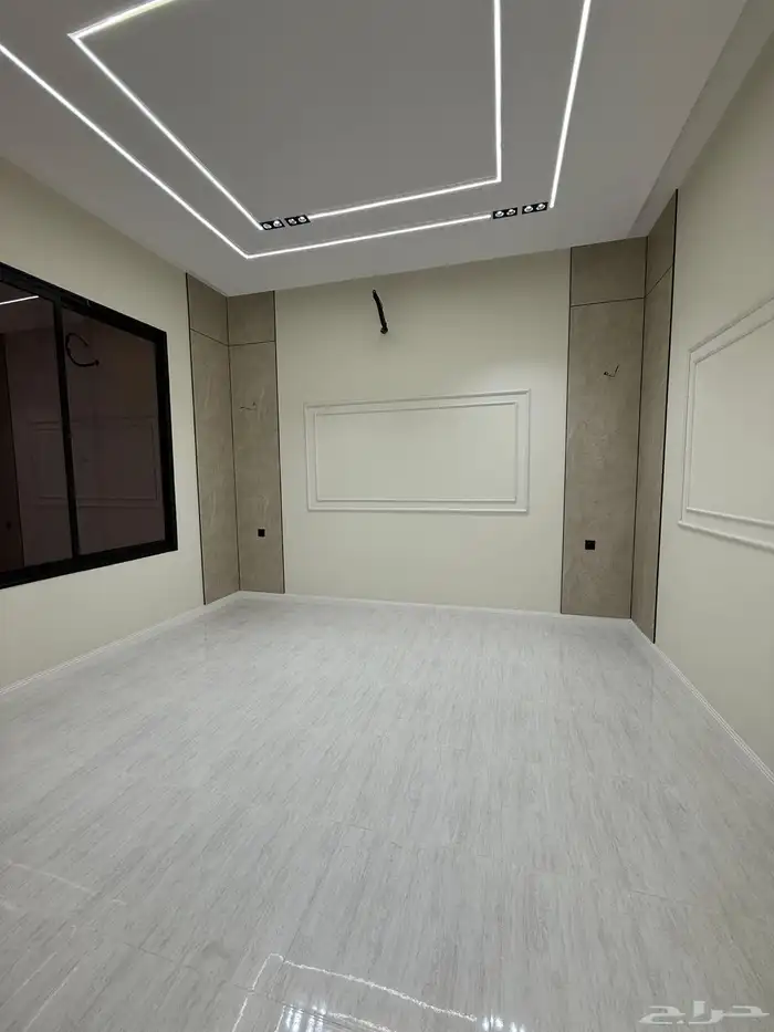 للبيع شقق ارضيه ببايكة سيارة وشقق علويه بمصعد ف حي الموسي 13