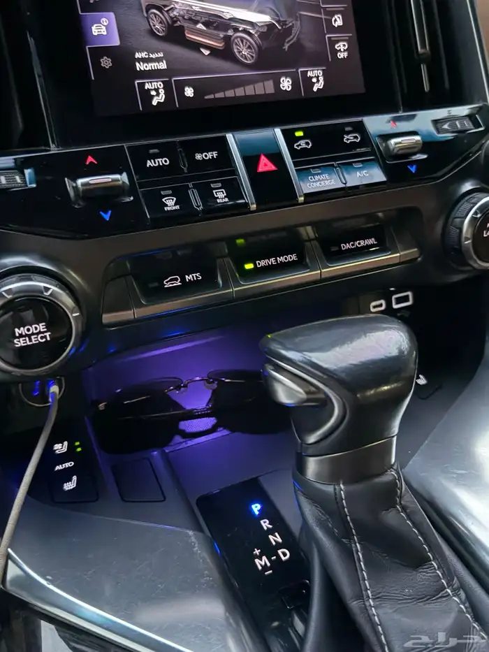 للبيع لكزس 2022 بي بي اسود سعودي 24