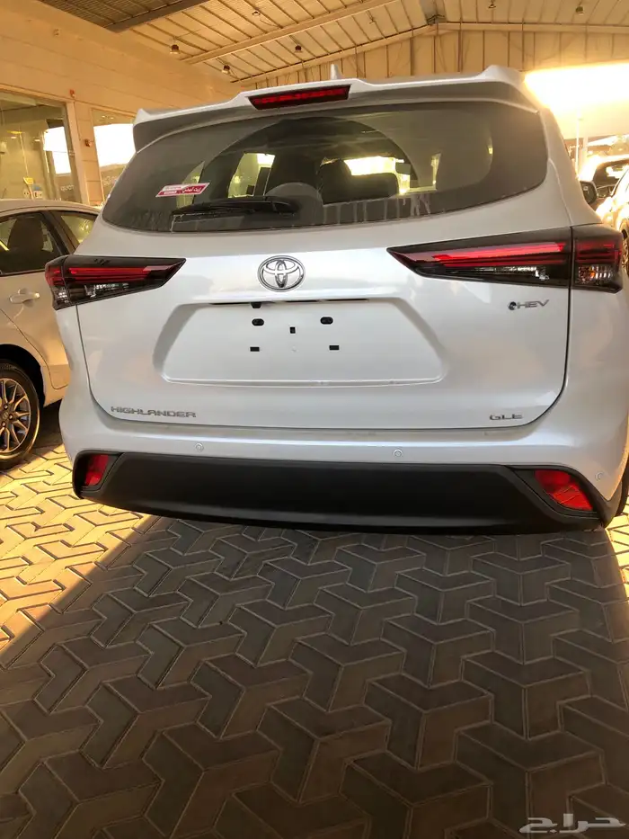 تويوتا هايلاندر GLE هايبرد 2025 12