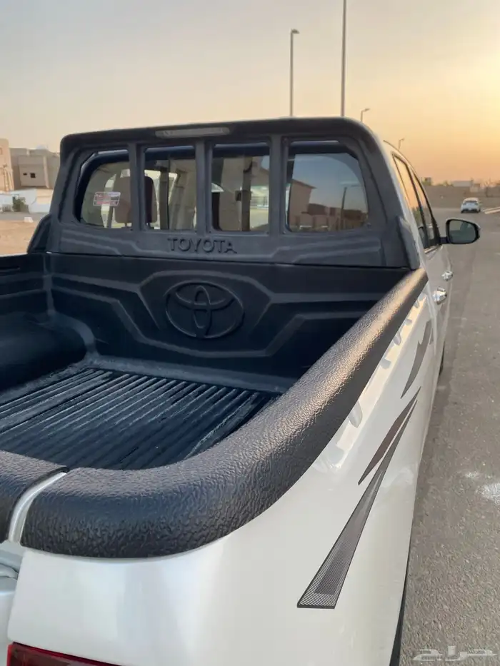 هايلوكس 2018 فل كامل وكاله ممشى 53الف مخزن بدون دبل 23