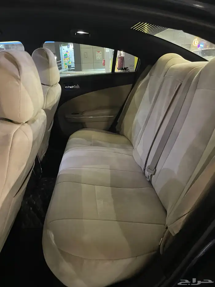 دوج تشارجر 2011 7