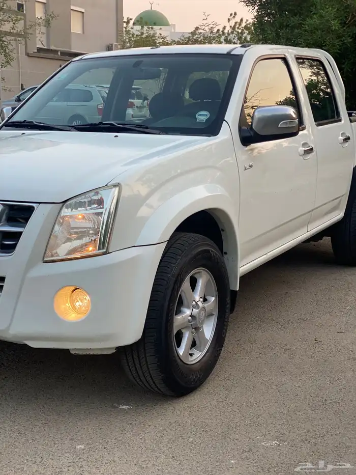 ايسوزو دي ماكس 2008 LS نظيف جدا 2