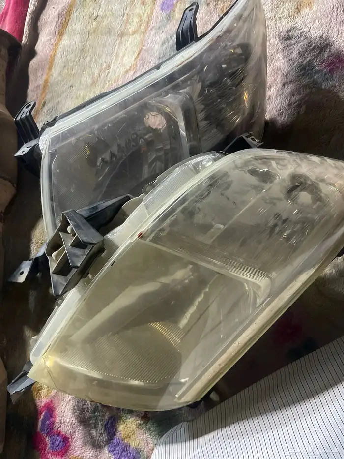 سست وقطع هايلوكس ومسجلات وشمعات 5