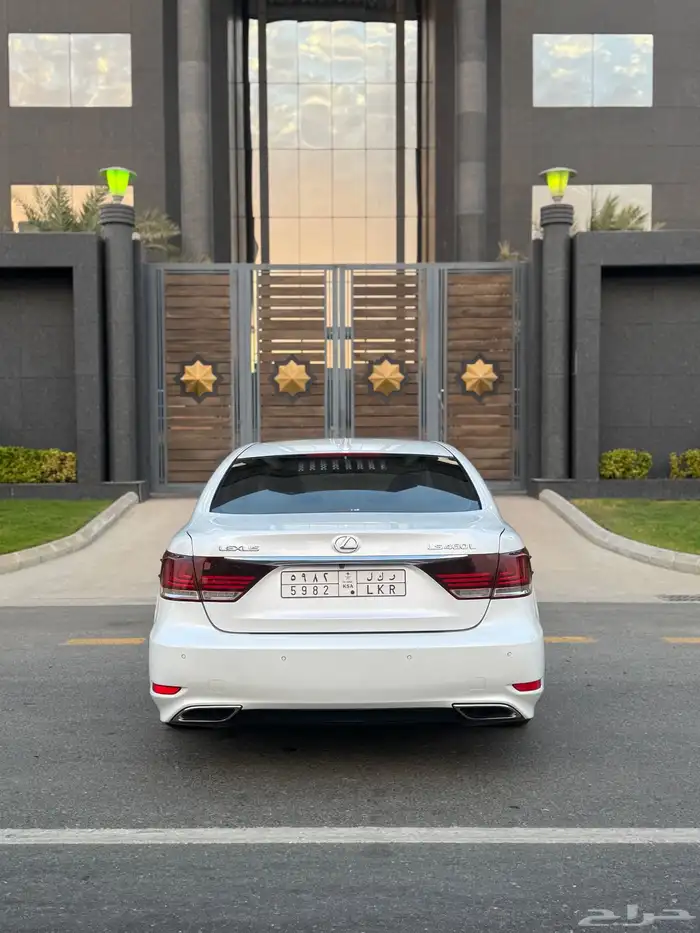 لكزس LS460L 2015 9