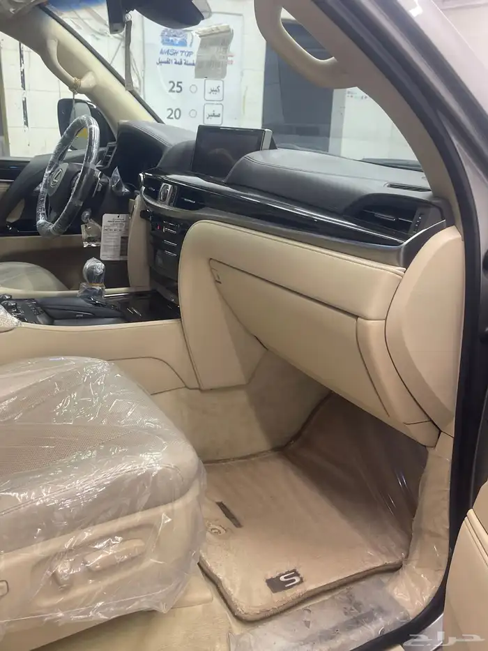 للبيع جيب لكزس LX2018 سعودي 12