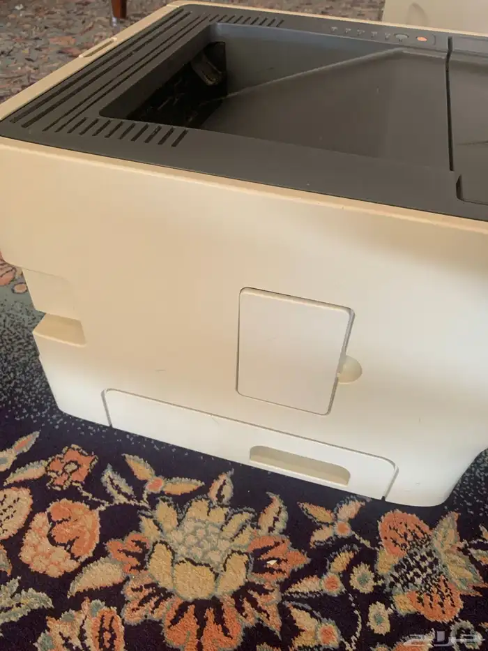 كمبيوتر قديم تراثي مع طابعه 4