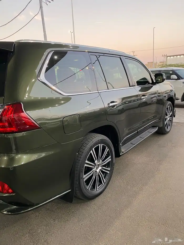 لكزس LX 570 2021 ممشى قليل 11