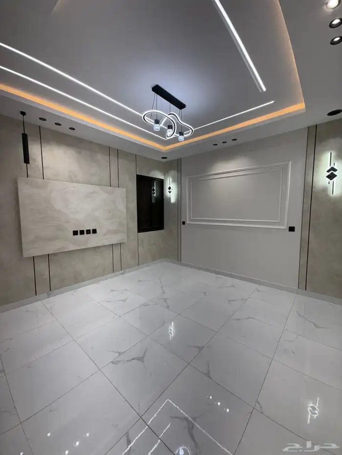 للبيع شقق علويه بالقرب من حي الضيافه طريق ابها الخميس 11