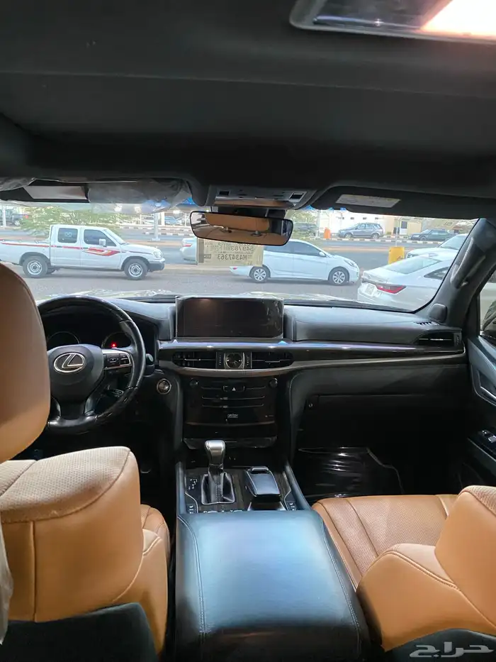 لكزس LX 570 2021 ممشى قليل 6