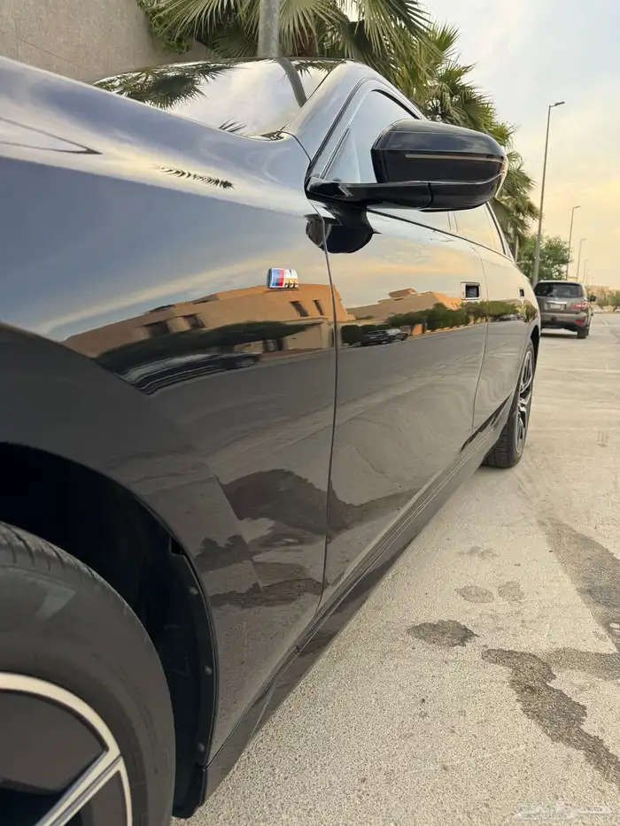 بي ام دبليو الفئة السابعة 735i - 2023 20
