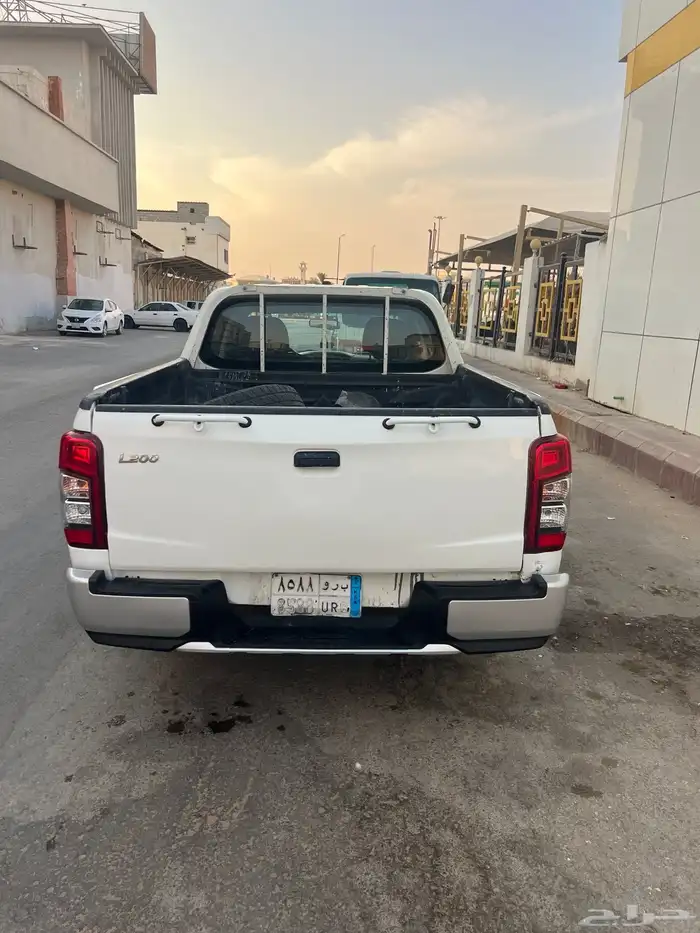 ميتسوبيشي L200 11
