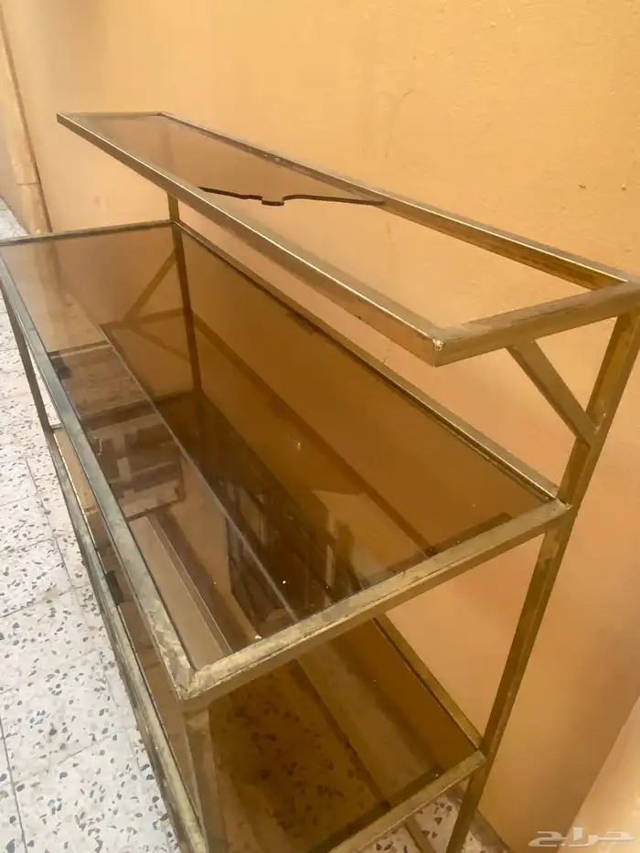 استاند استقبال فيه كسر اللي في الصوره 1