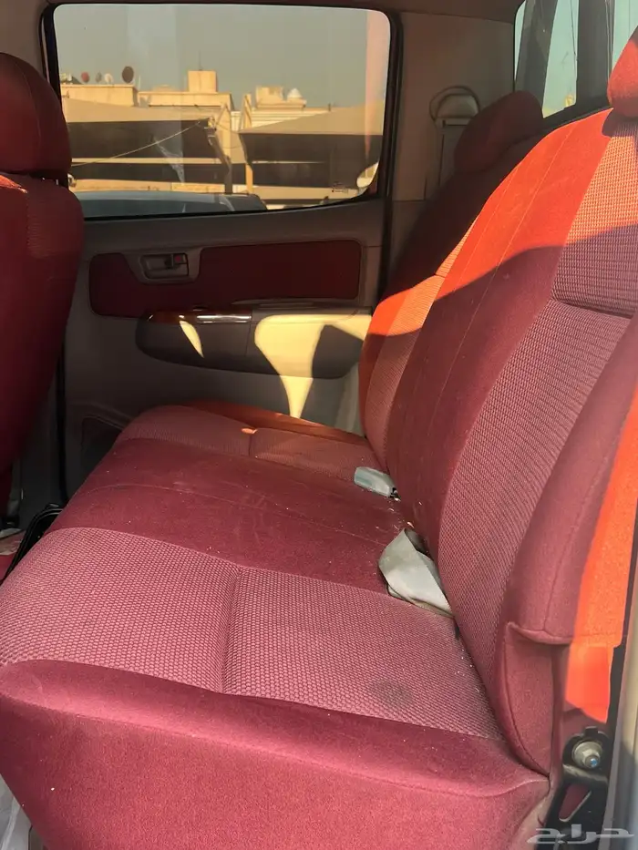 تويوتا هايلوكس GLX موديل 2010 بنزين قمة النظافه 14