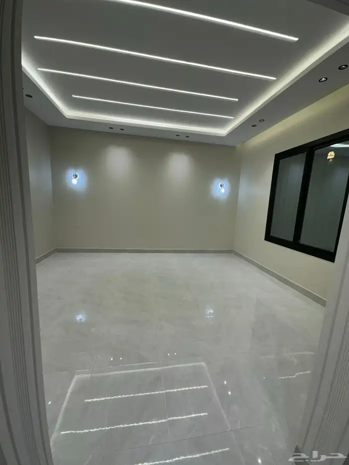 للبيع ادوار مع مساحات كبيرة بمداخل مستقلة المحالة - ابها 9