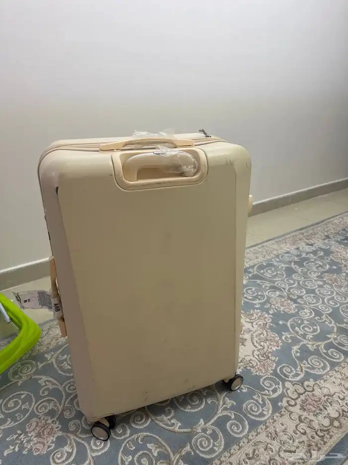 شنط سفر ومشاية أطفال نظيفه 1