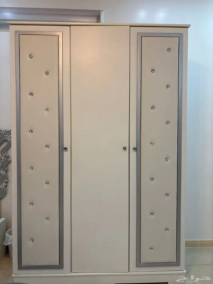 غرفة نوم كلاسيكية 1