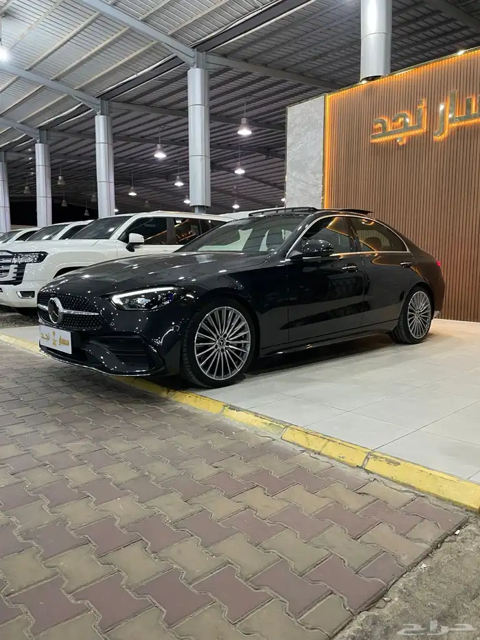 مرسيدس C300 موديل 2023 فل كامل 4