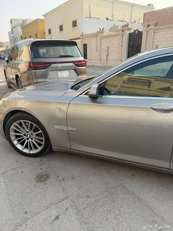 سيارة بي ام دبليوBMW 11